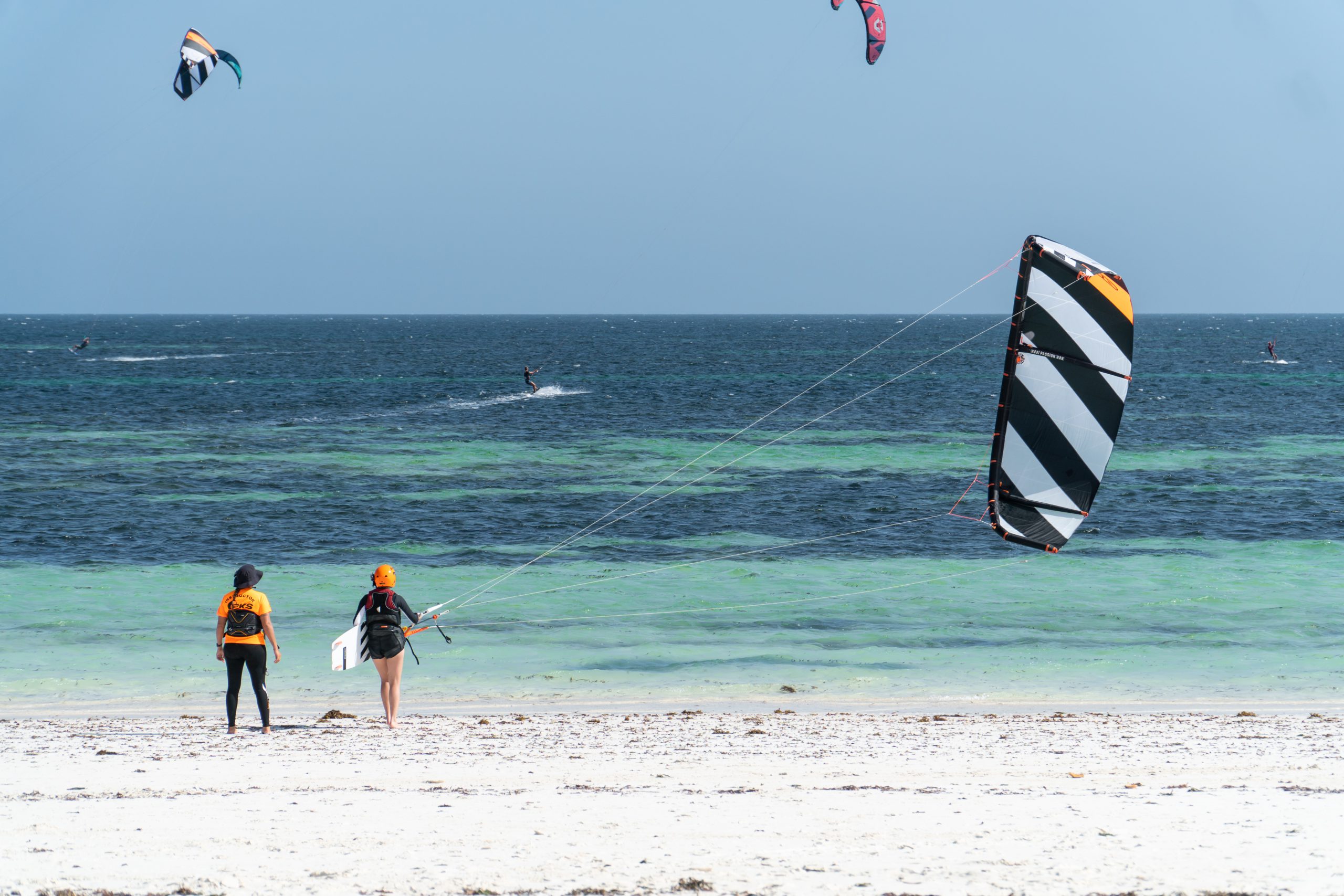 kiteboarding instructor